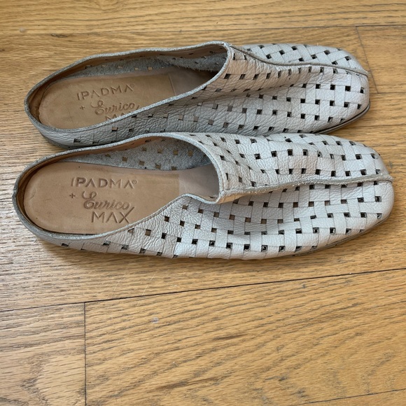 Butter soft leather Max Slides - Picture 5 of 6